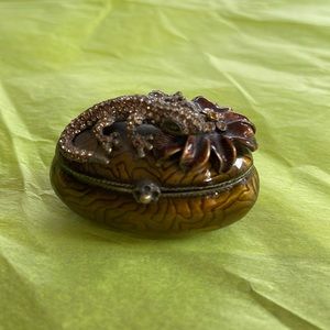 Iguana Enameled Bejeweled Metal Trinket Box – Magnetic Closure, Collectible Deco